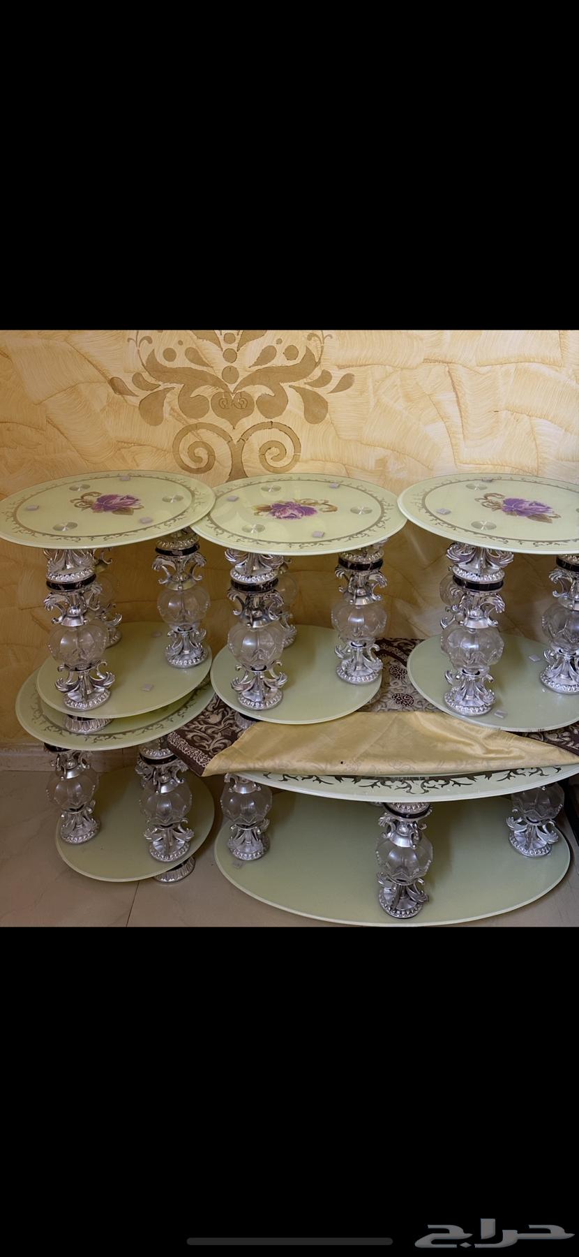 Five-piece table set with mirror cabinet64572819796739110