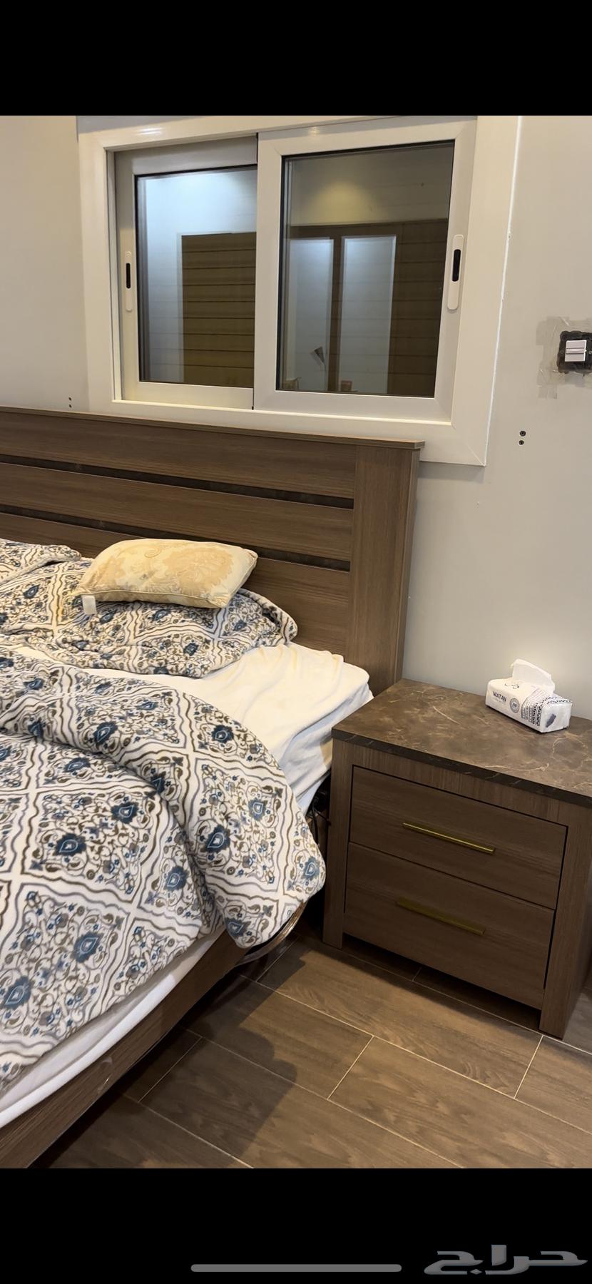 غرفة نوم للبيع شبه جديده (سرير كمادينه التسريحه المرتبه)64573095058563111