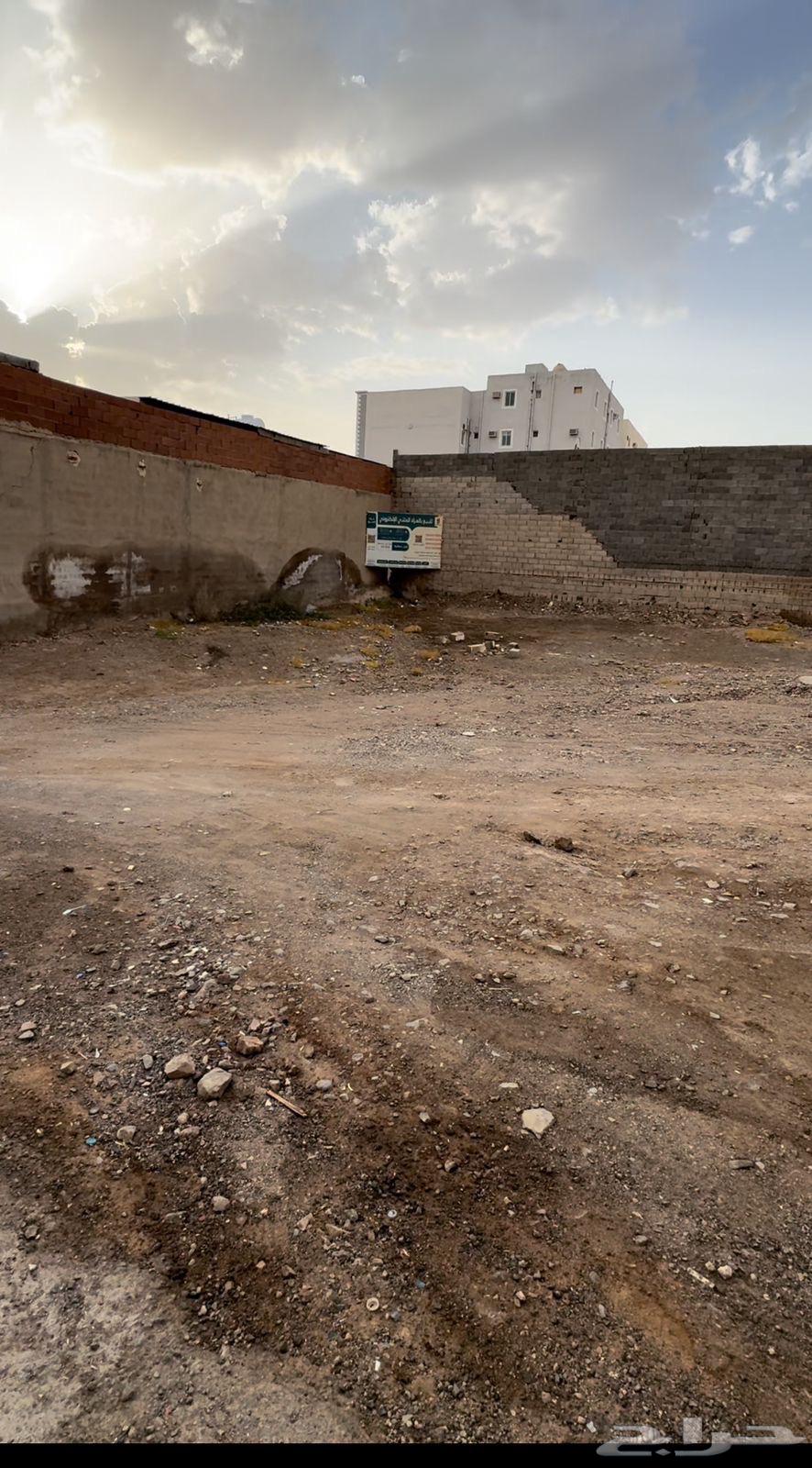 ارض للبيع