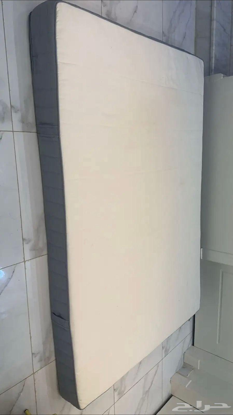 Mattress64572885302401112