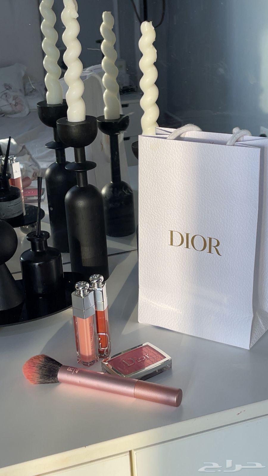 ميكب اصلي من ديور64433980285441110