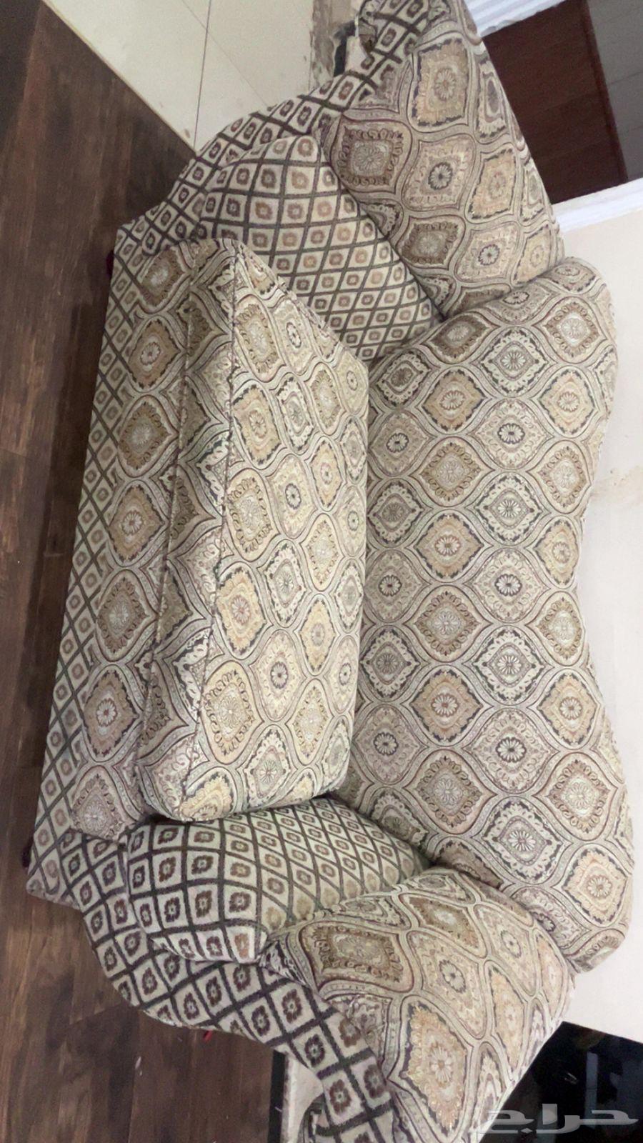 Sofa64573151037826112