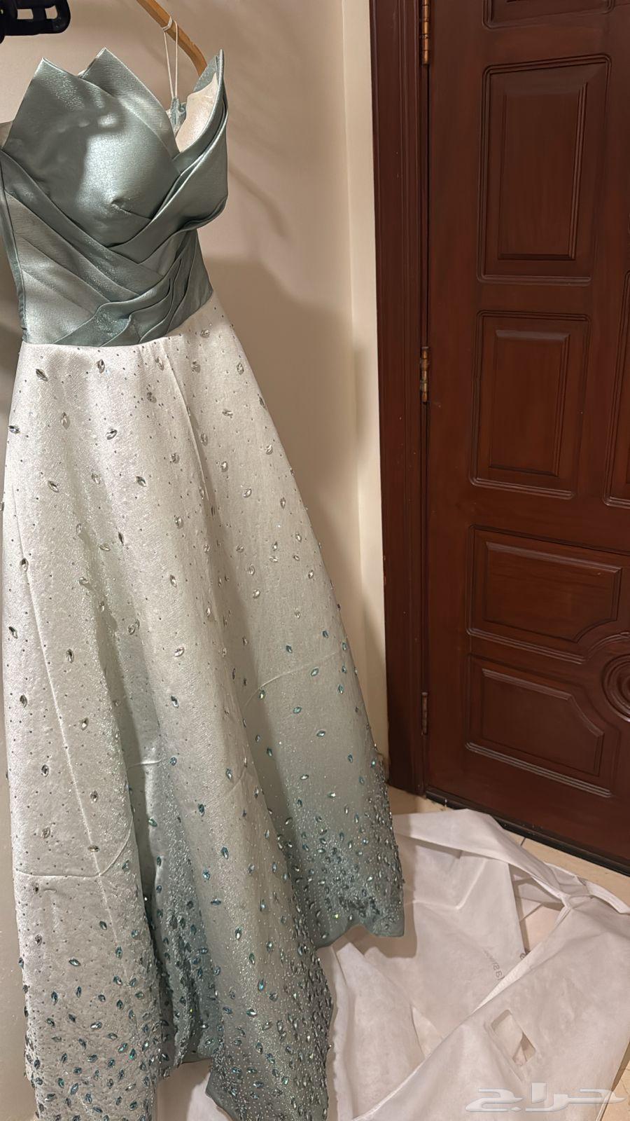 فستان للبيع لبسه خمس ساعات64576255559682110