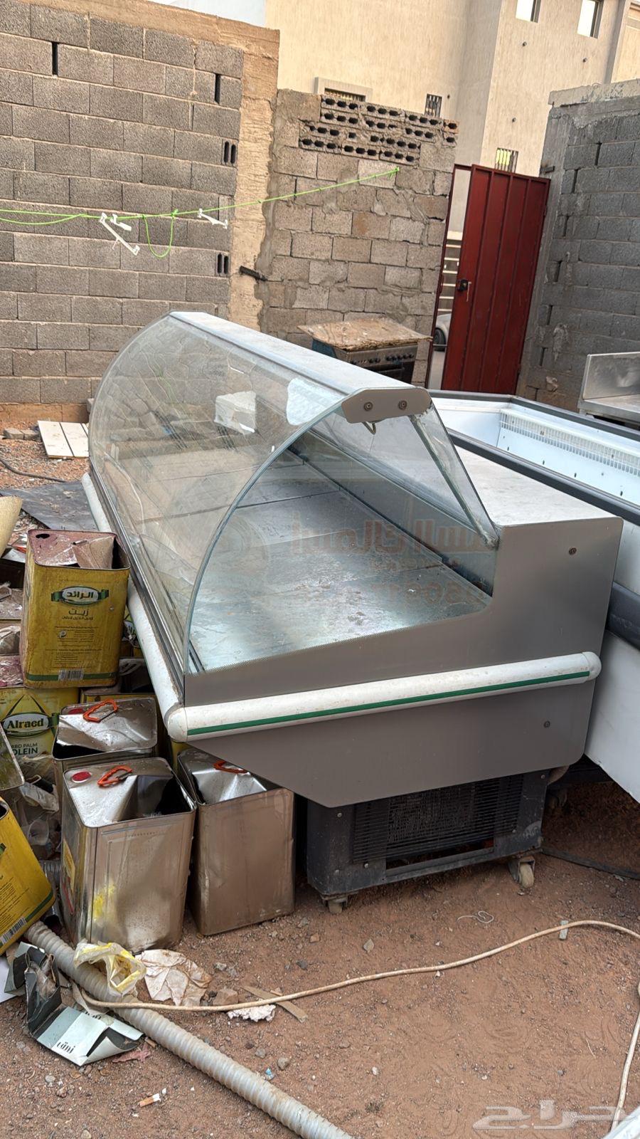 للبيع ثلاجه وكاشير نظيفه شرط64579704998019111