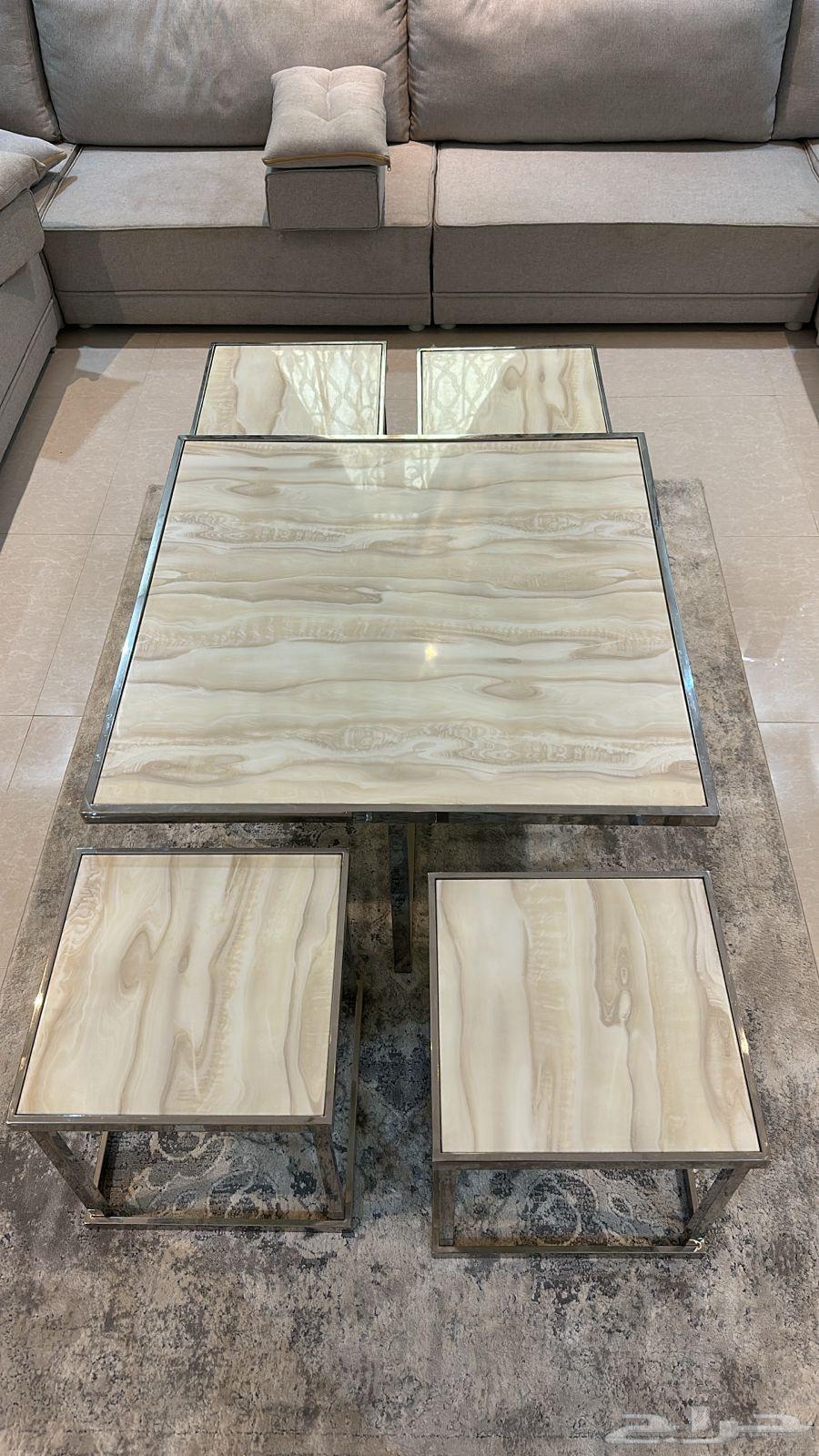 Tables64572607686401111