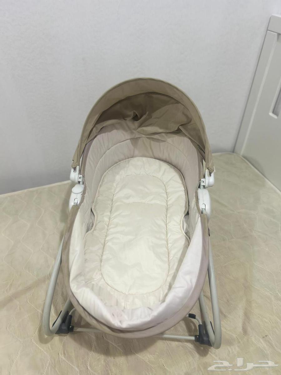 سريرين اطفال وكرسي سيارة اطفال للبيع64574103115265110