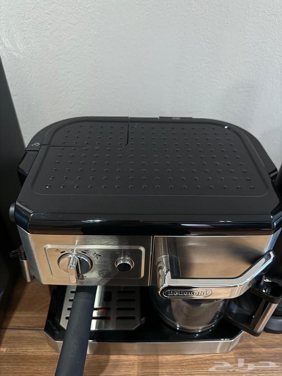 Coffee machine and portafilter64574748161027111