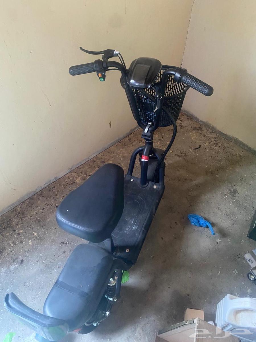 اسكوتر سليم بس فيه دينمو خربان معه شاحنه64575182244483110