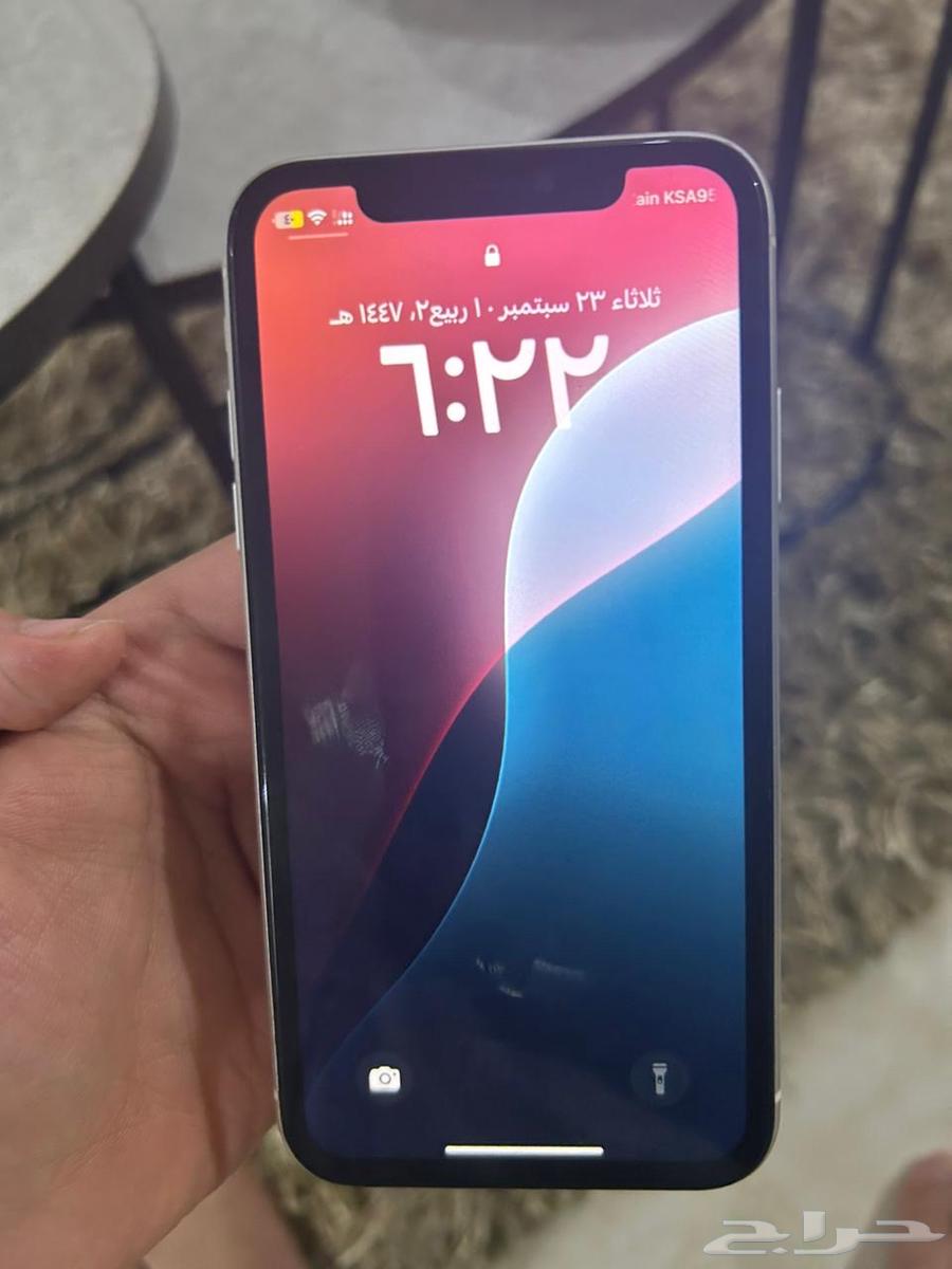 ايفون 11 ابيض 128 قيقا مستعجلل64577600954369114