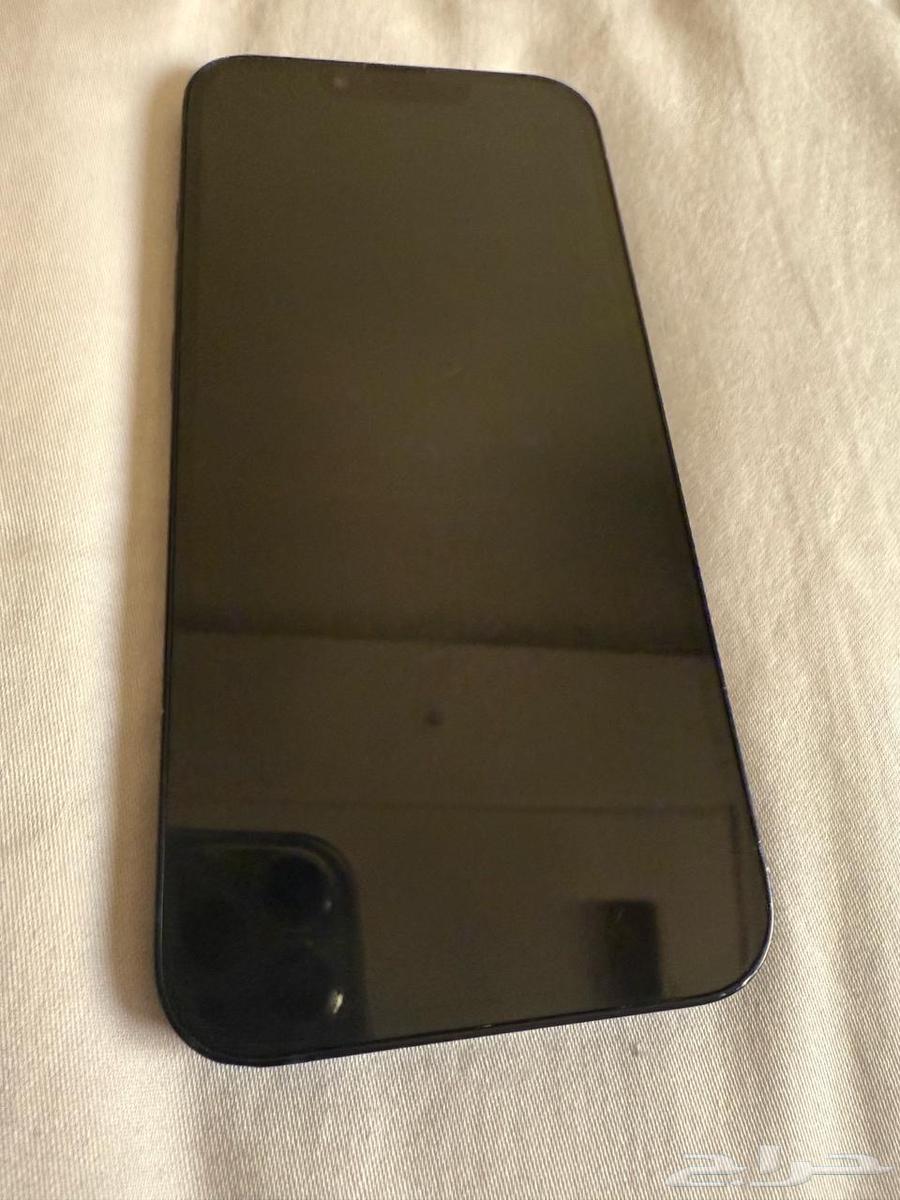 iPhone 13 بحالة ممتازه64573460432131113