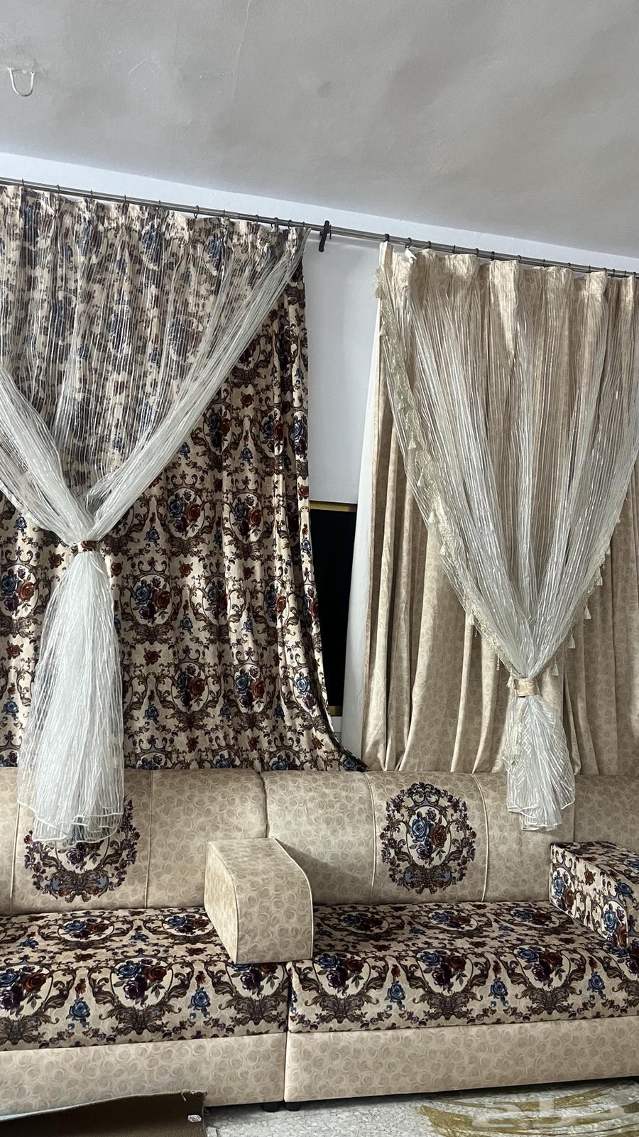 مجلس كنب مستخدم نظيف64585595273602112