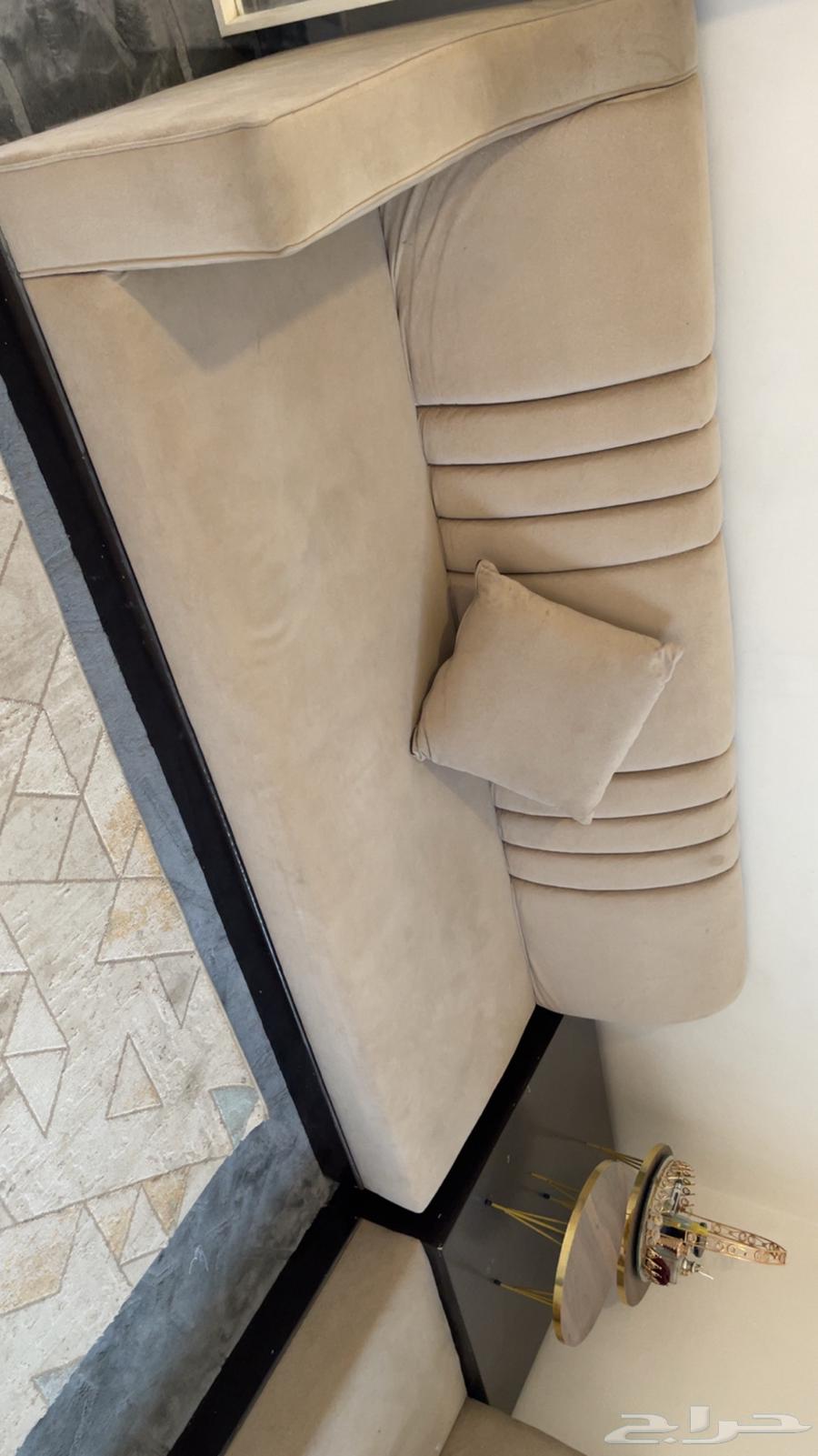 جلسات ارضيه جميله وبدون ملاحظات64583809646465111