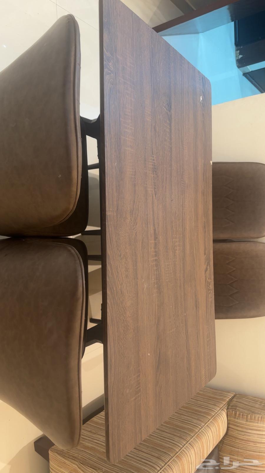 Dining table64585010281601113