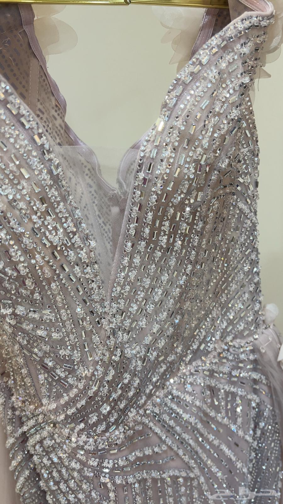 فستان جديد للبيع و جديد64586712742658112