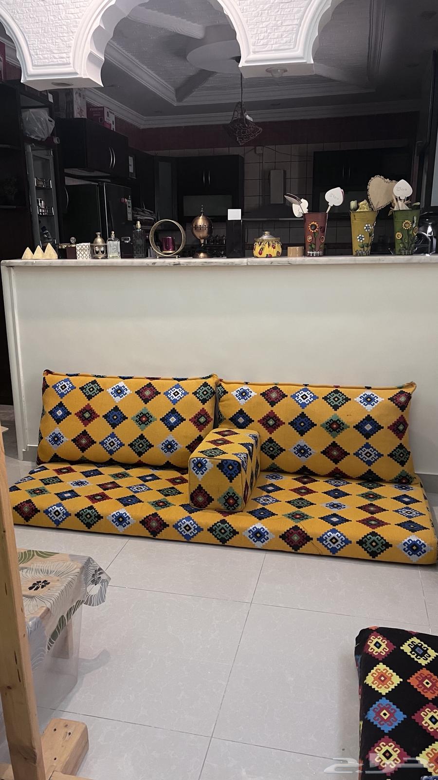 Floor seating64584361982211112