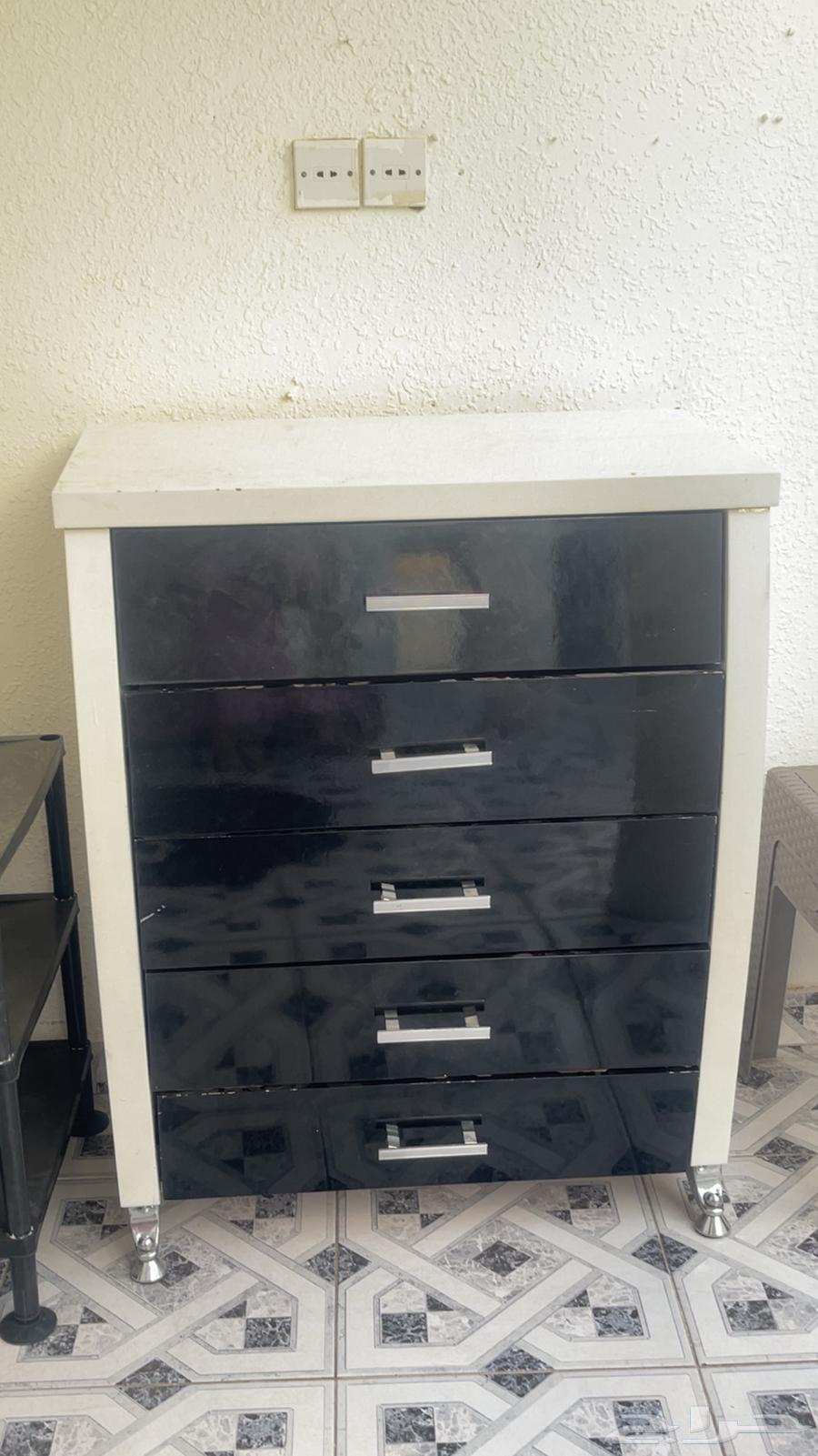 كنب وأدراج للبيع بسعر رخيص64584940138371113