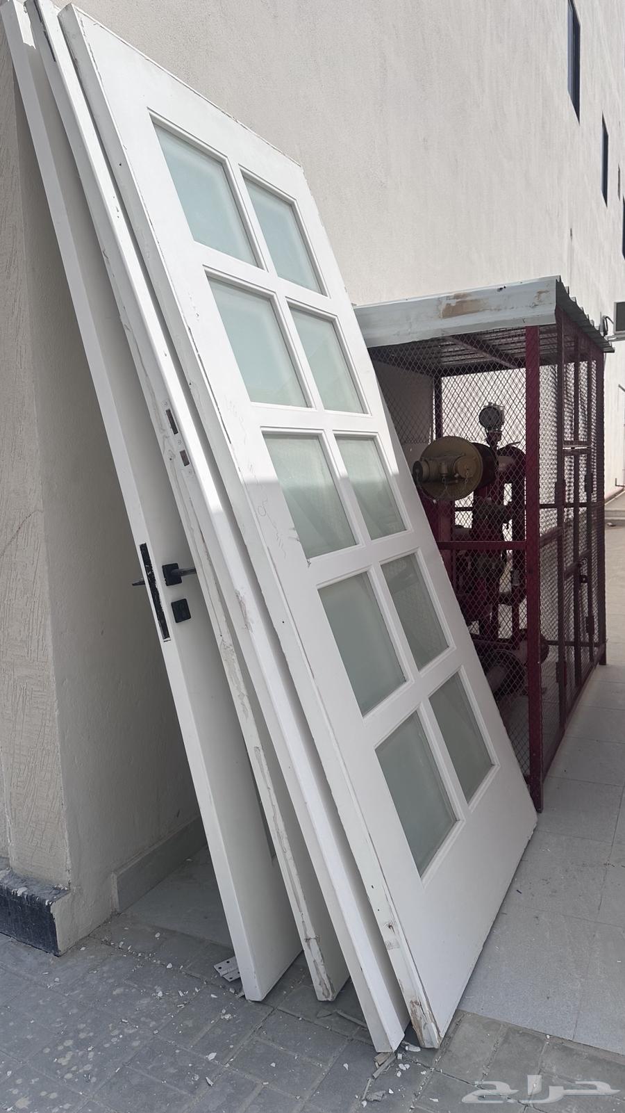 باب خشبي بدون حلق   لوحين خشبيات .64582924197251110