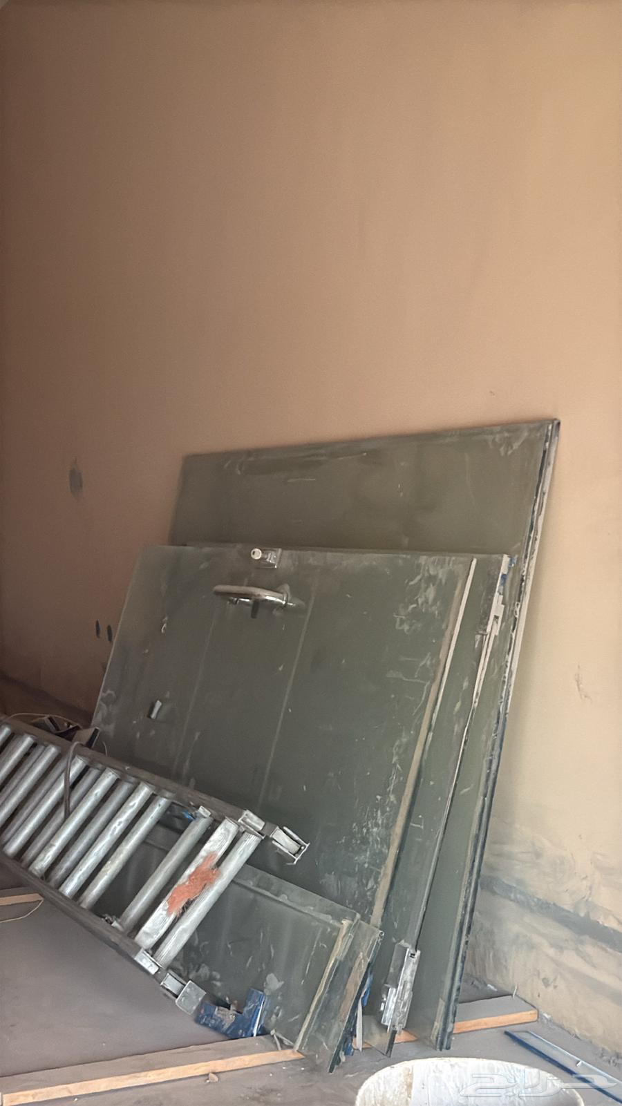 أبواب زجاجيه سكريت للبيع64585352453122110