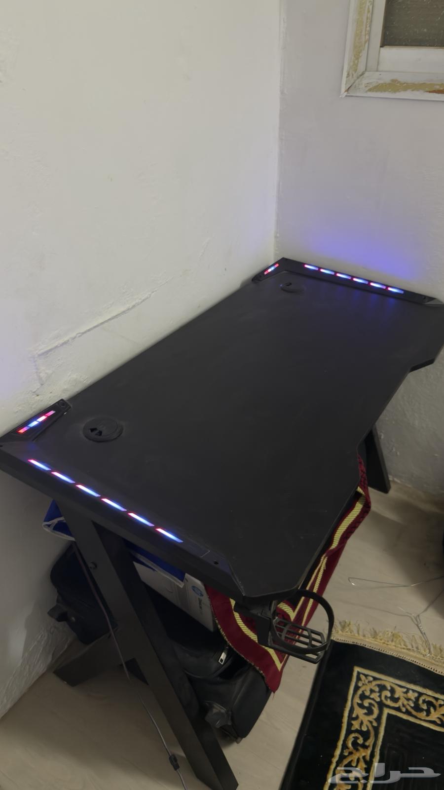 طاوله قيمنق مقواه ب فايبر قويه جدا مع اضاءه64585770262786110