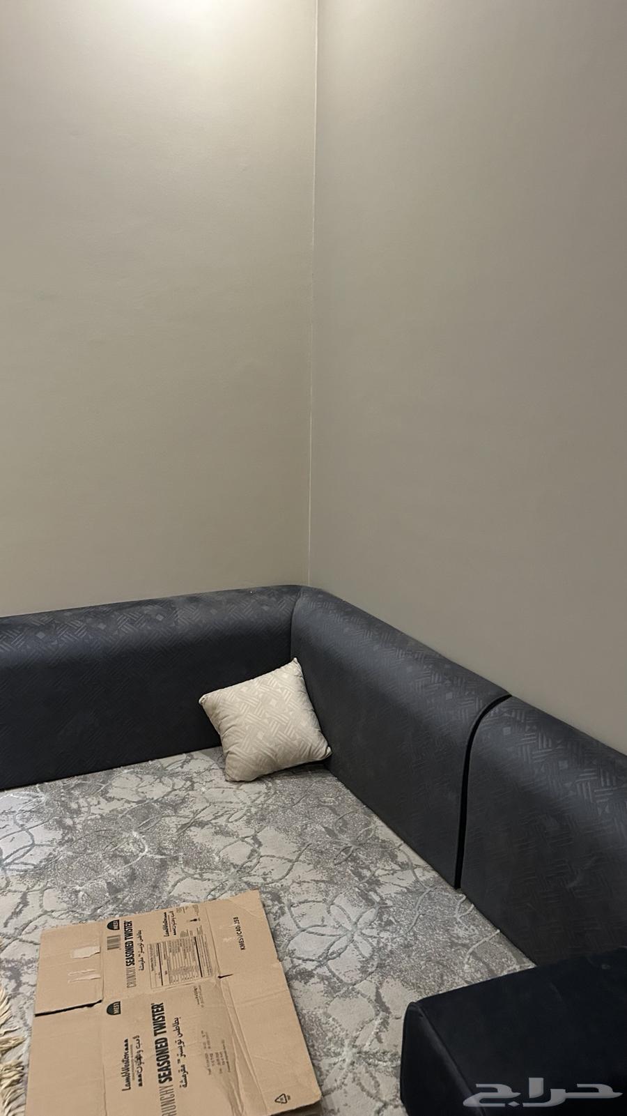 جلسة مجلس زرقاء و بيضاء ( نظيفة )64587702105090111