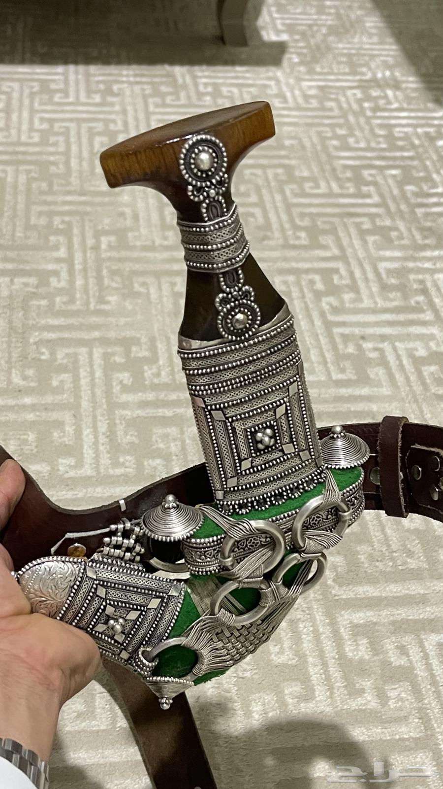 An old giraffe dagger64583809654530112