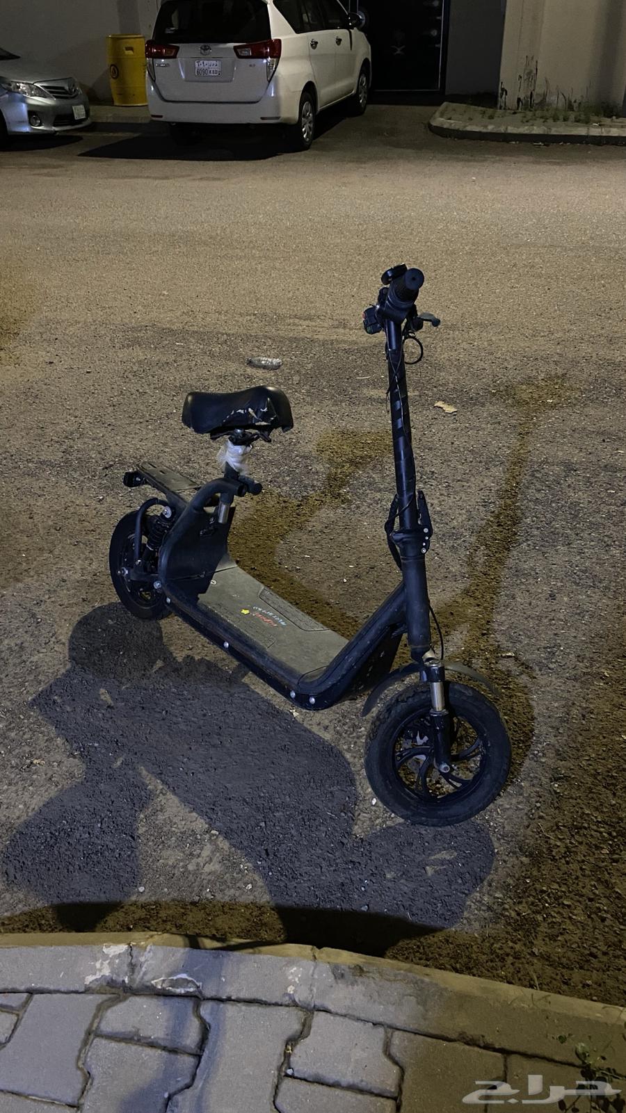 سكوتر للبيع الكفر الامامي والخلفي مبطوق بدون نور64587739608066112