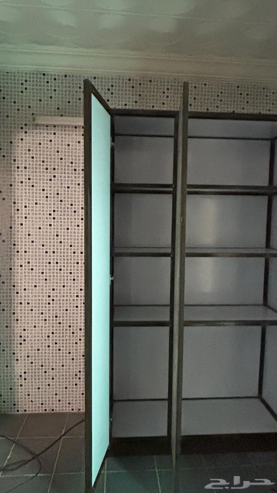 دولاب64583753479554112