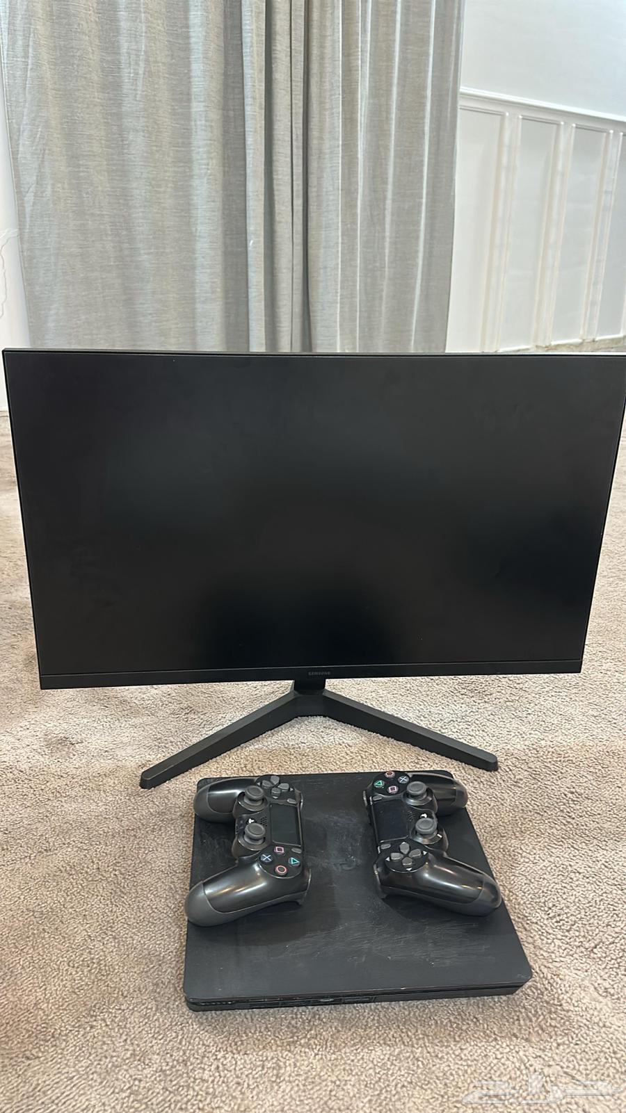 Sony 4 and Samsung screen with two controllers64586985527297110
