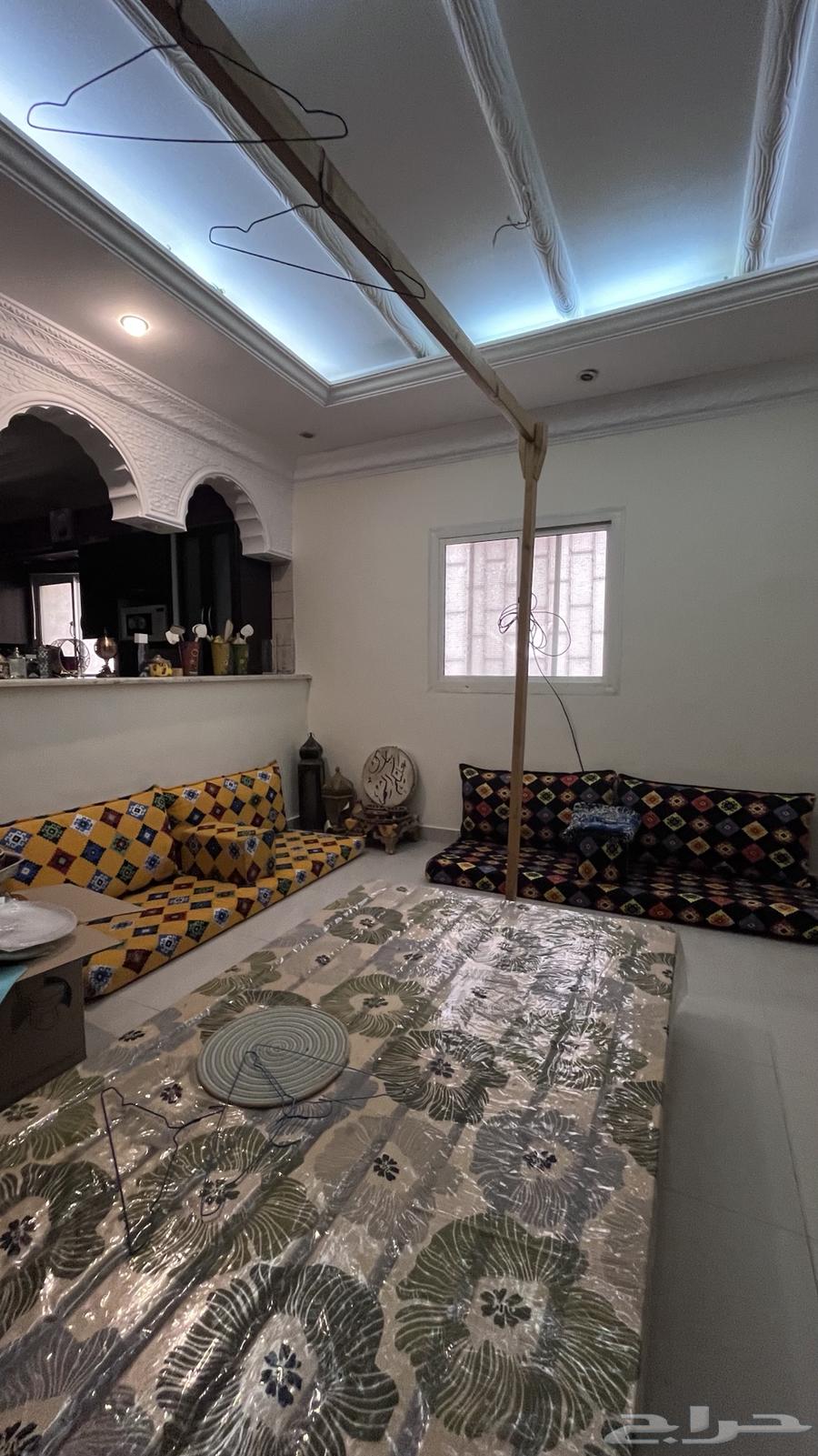 Floor seating64584361982211113