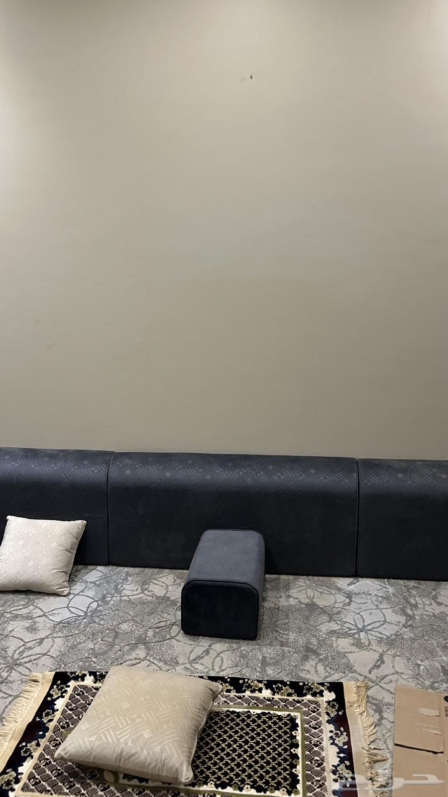 جلسة مجلس زرقاء و بيضاء ( نظيفة )64587702105090112