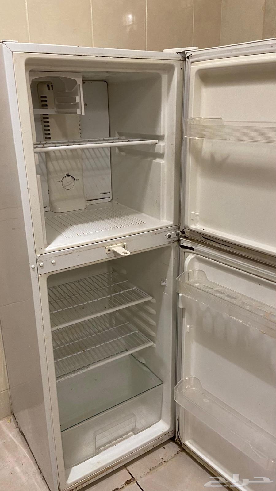 ثلاجه صغيره ع السوم. 7قدم64583668466433112