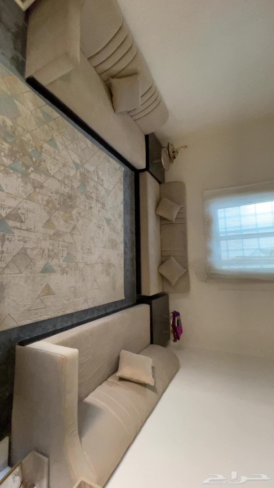 جلسات ارضيه جميله وبدون ملاحظات64583809646465110