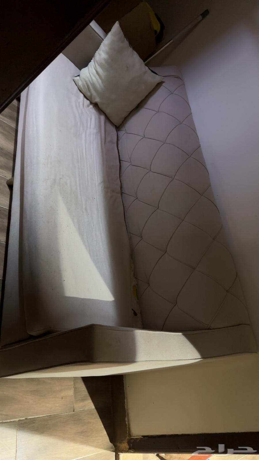 كنب للبيع64586464330625110