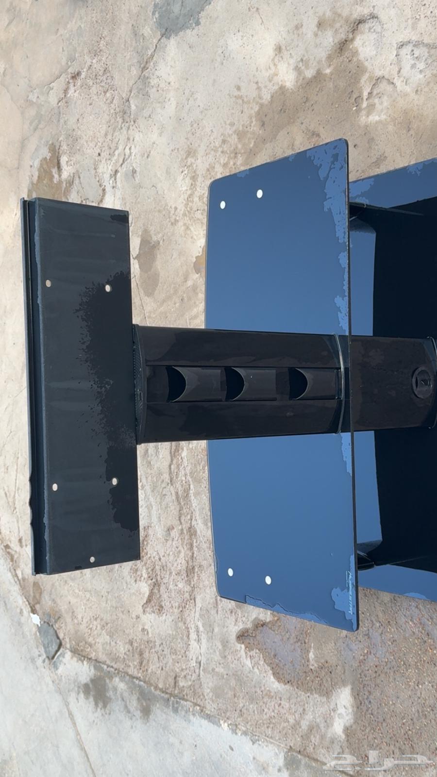 طاولة تلفاز مع ادواتها كامله وزود من عندي ثلاث قواعد64586588897665112