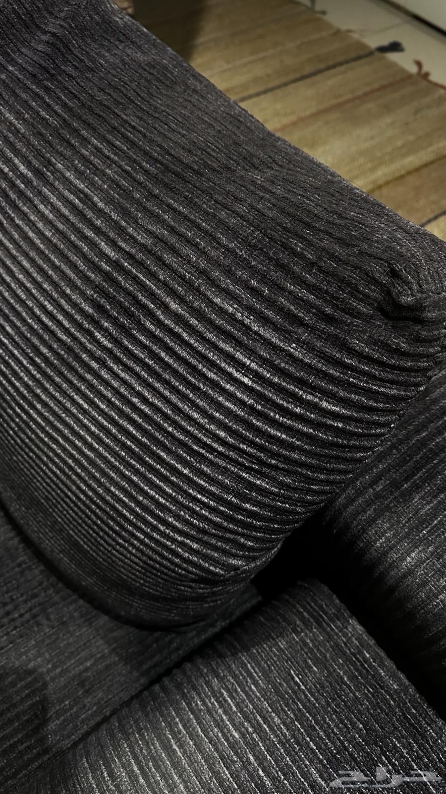 Sofa64580649566850112