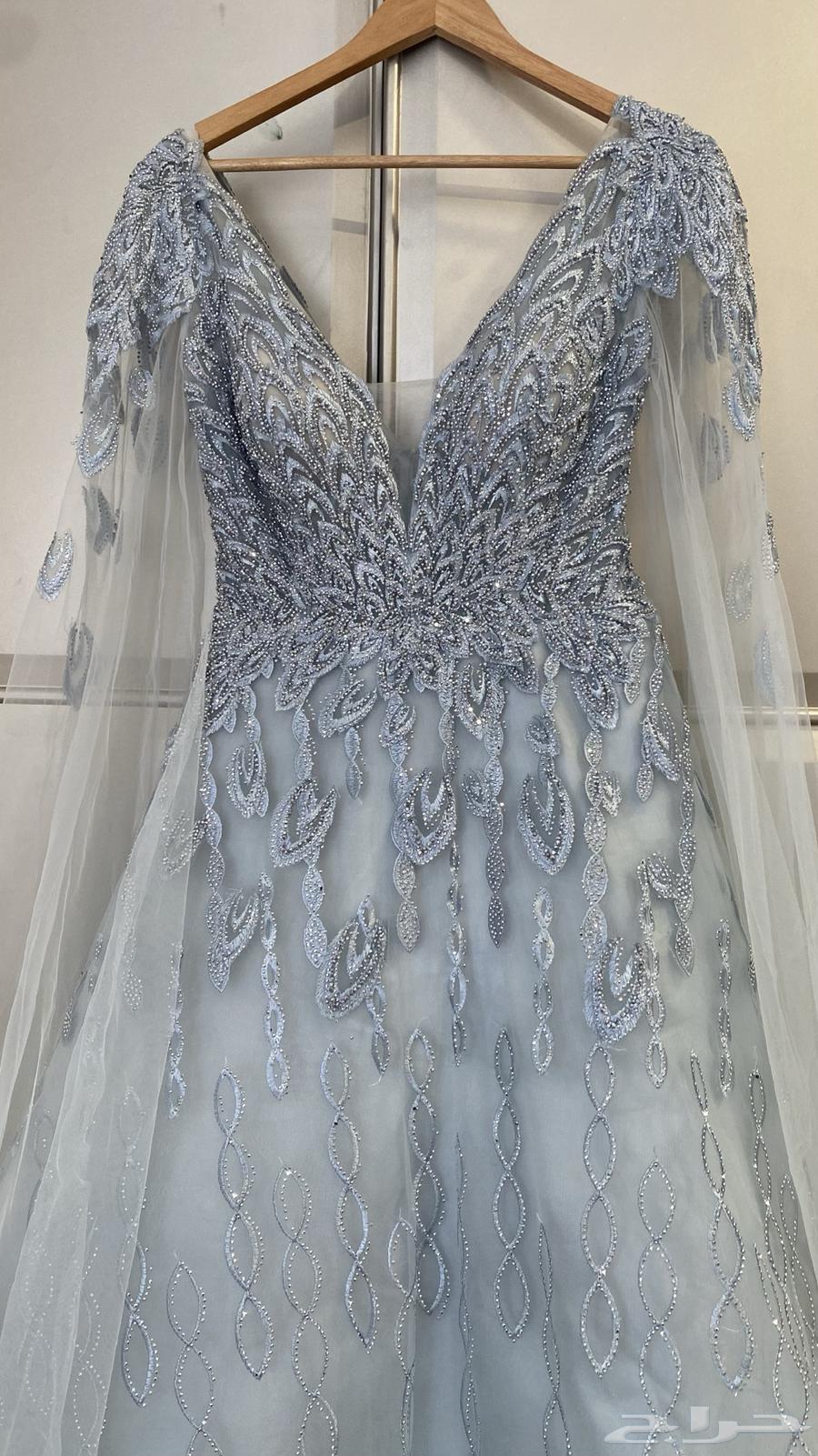 فستان مستعمل للبيع تم شراءة 1300 البيع بيكون بسعر 90064580267851778110