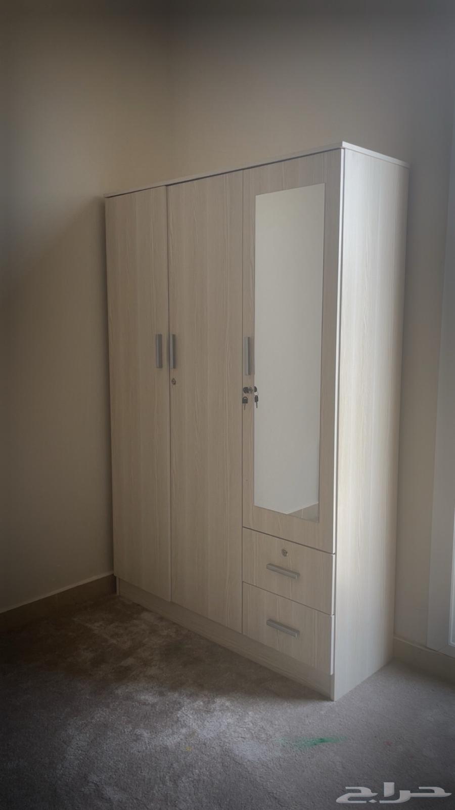 دولاب اطفال من هوم بوكس بمفاتيح جديد لم يستخدم64582645294723110