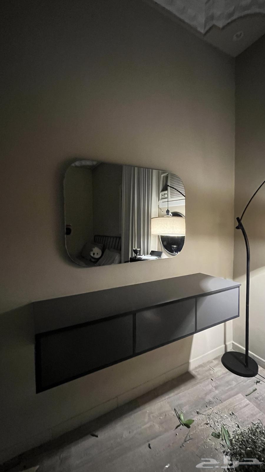 سرير  تسريحه   مرايا   طاوله   ارفف قهوه   مكتب   رف64583625690755111