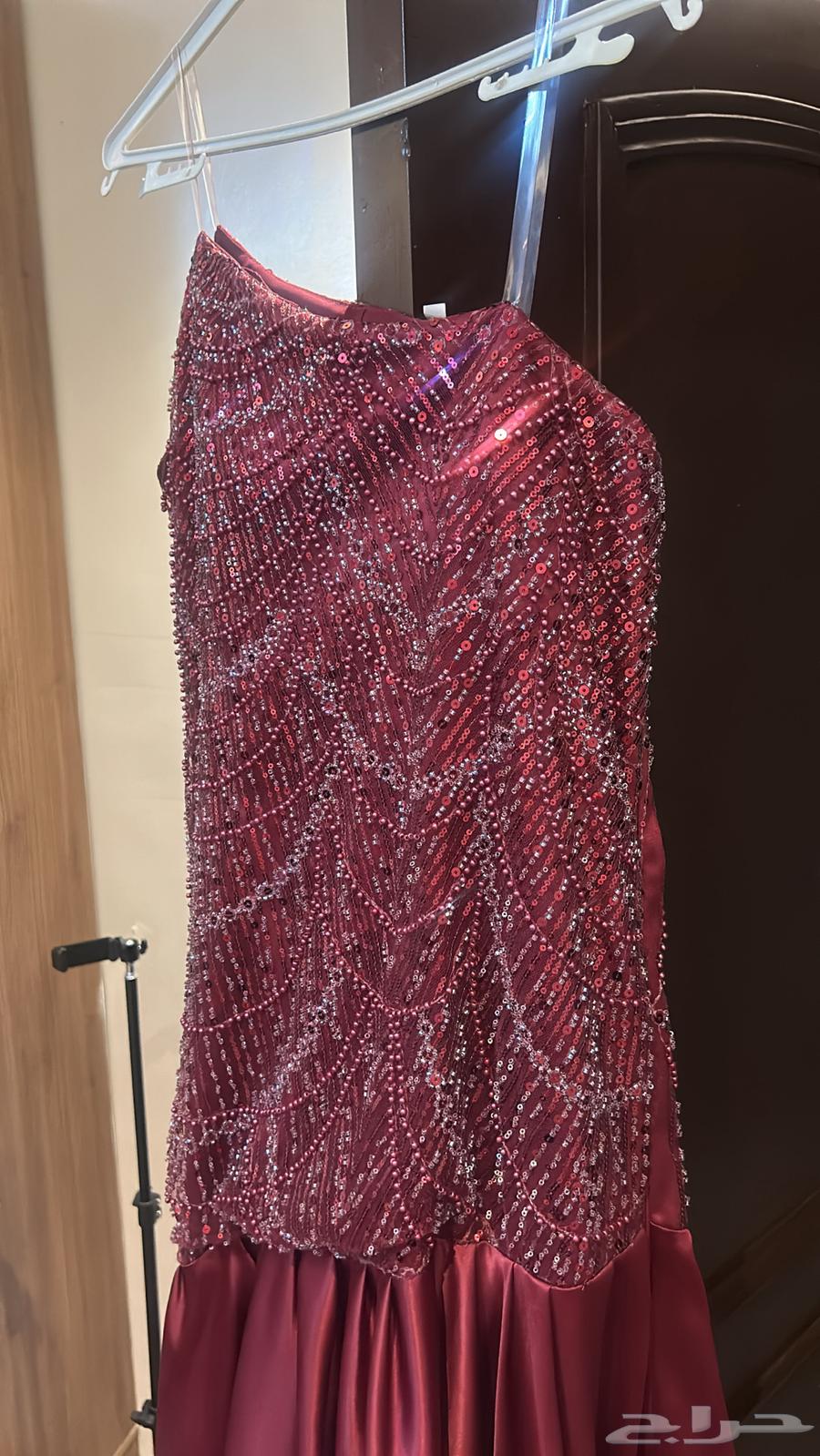 فستان سهره للبيع مستعمل لمدة 3 ساعات فقط64585695887361111