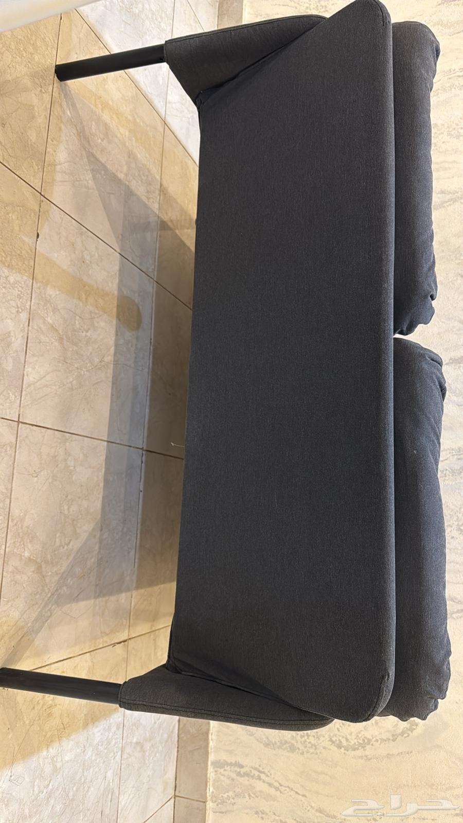 كنب بمقعدين بحالة ممتازة للبيع64587826800641110