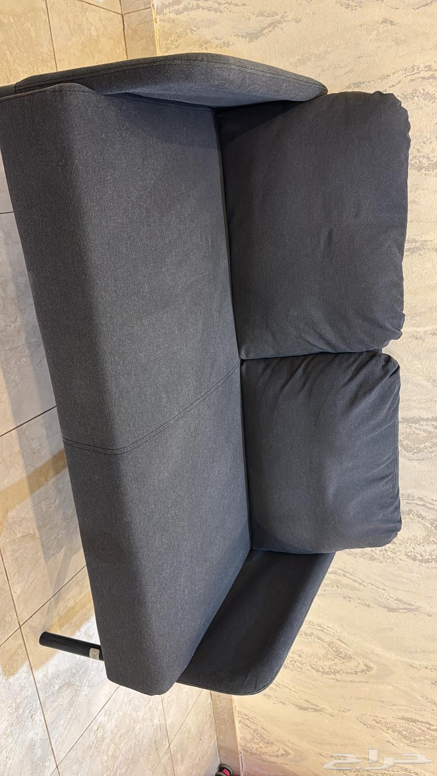 كنب بمقعدين بحالة ممتازة للبيع64587826800641113