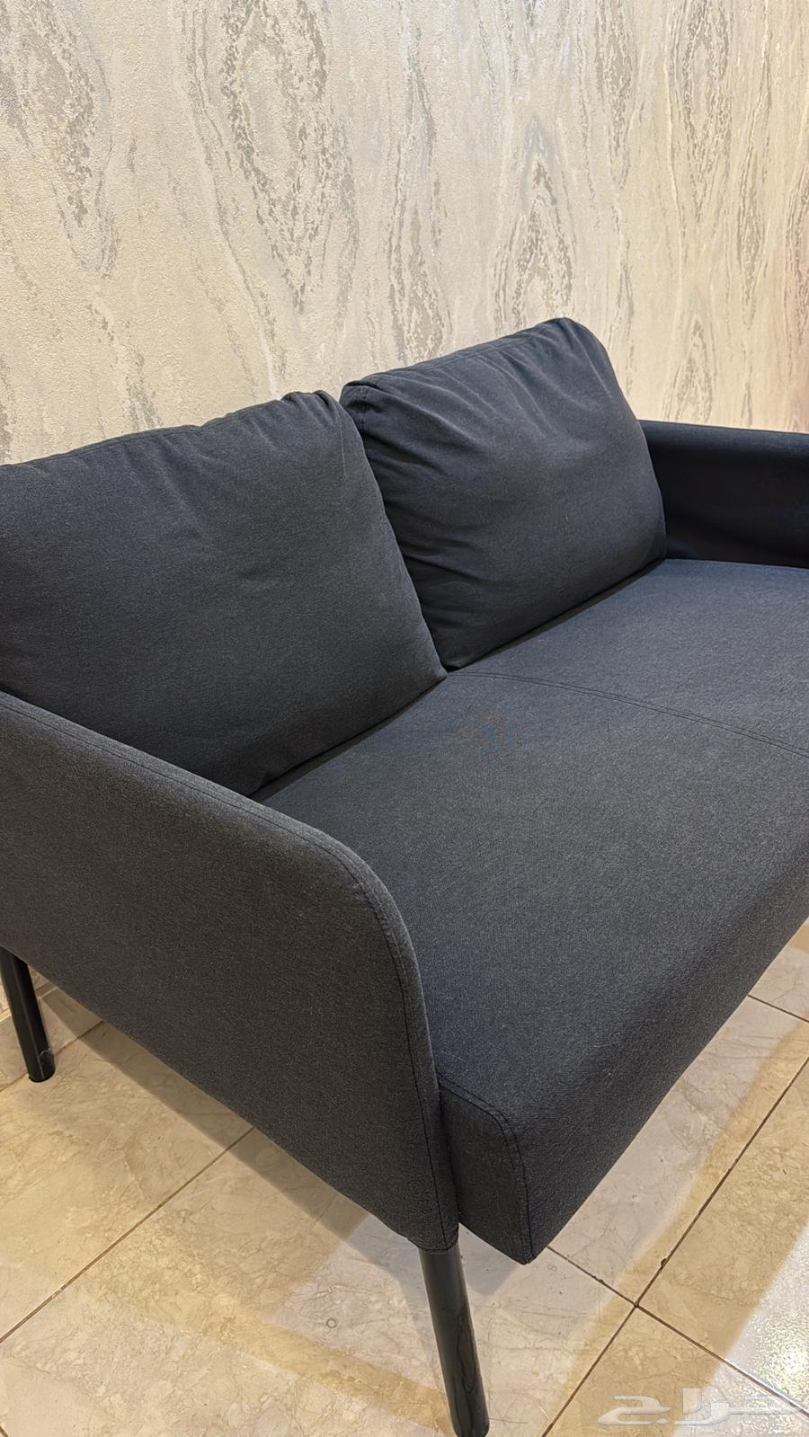 كنب بمقعدين بحالة ممتازة للبيع64587826800641112