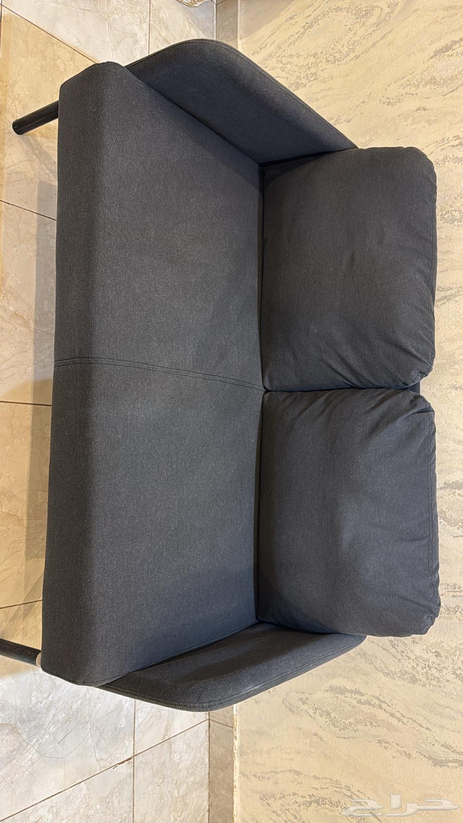 كنب بمقعدين بحالة ممتازة للبيع64587826800641114