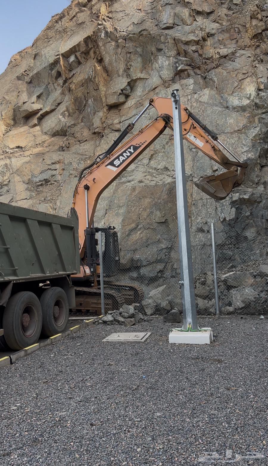 Infrastructure contractor for excavation, backfilling, leveling, and rock cutting with all equipment and labor64156271890563112
