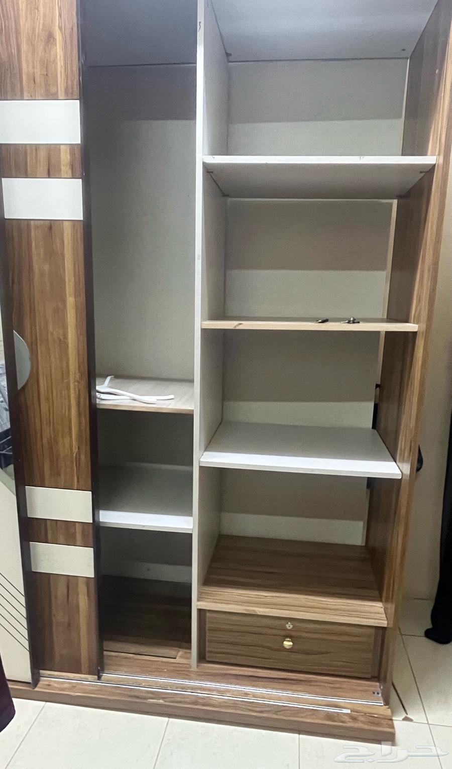 دولاب للبيع64583372256258110