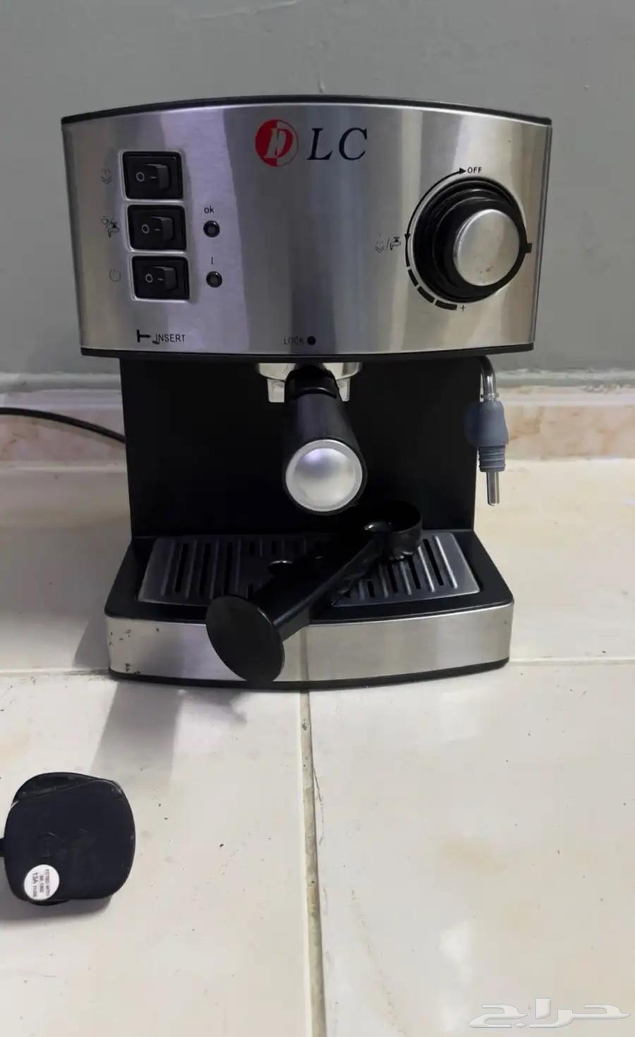 اله قهوة ال جي نضيفه للبيع بي كامل اغراضه64584347805315110