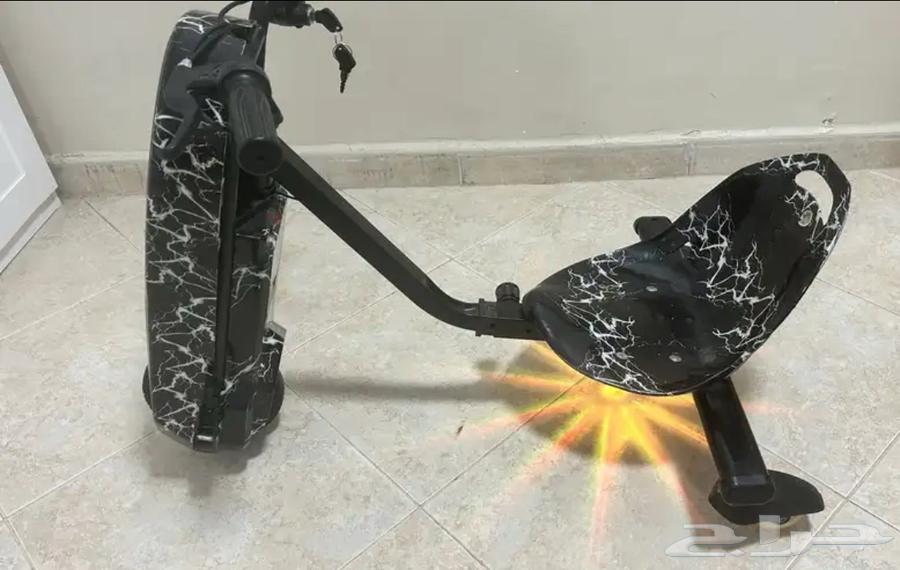 للبيع سكوتر نظيف جدا بسعر مناسب64586115359107111