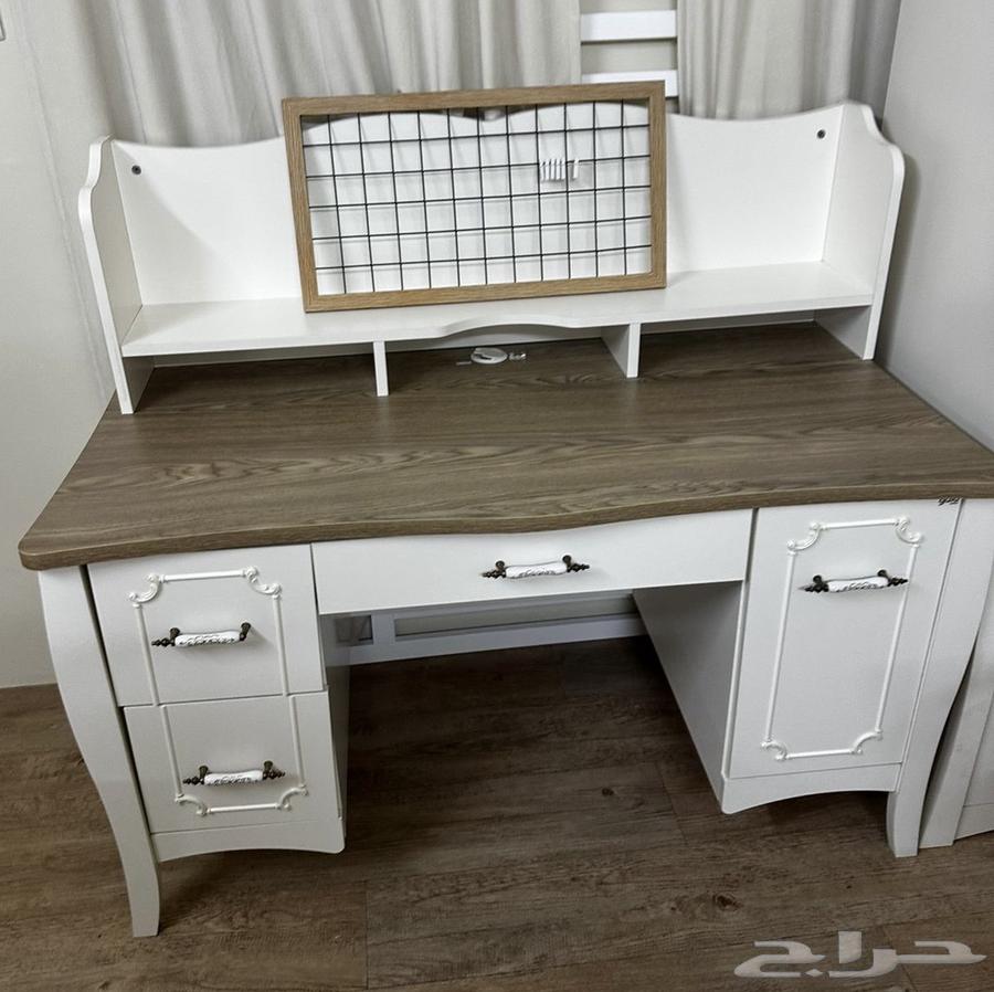 Office desk64585481135875110