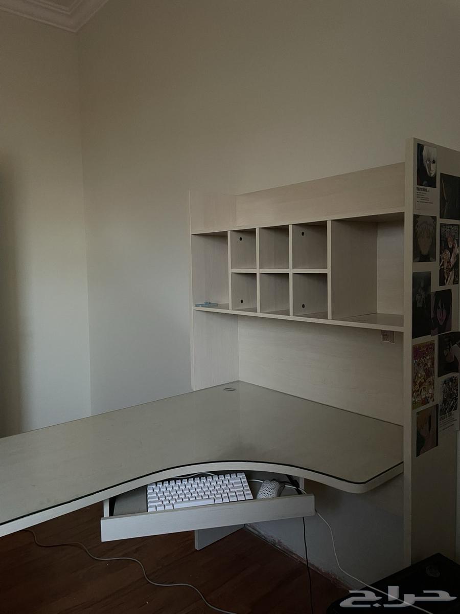 مكتب دراسي للبيع64584673682179112