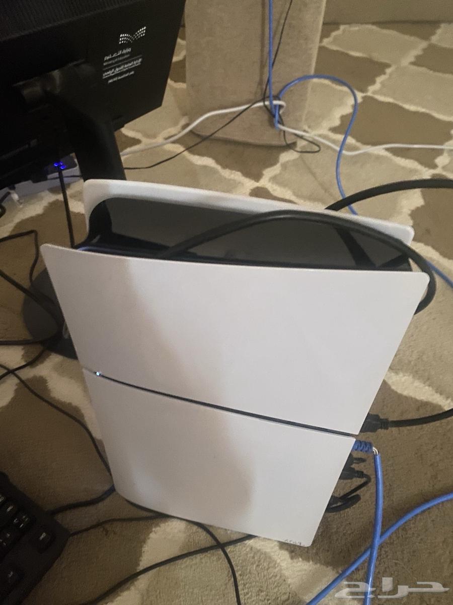 Sony Five for sale, reason for selling is I have a PC at home and don't need it64582827200258112